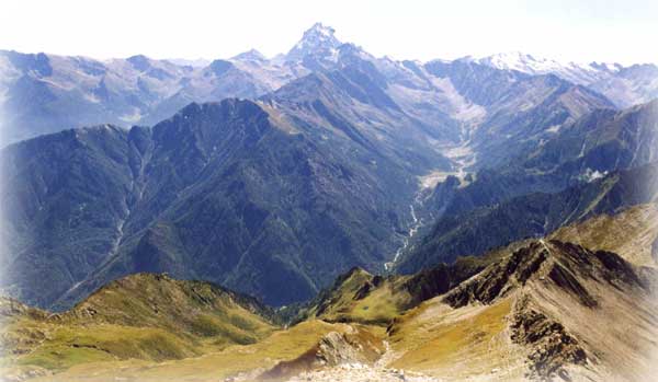 Monviso e Conca del Prà visto da punta Cerisira (2822 m.) © foto di R. Scottish